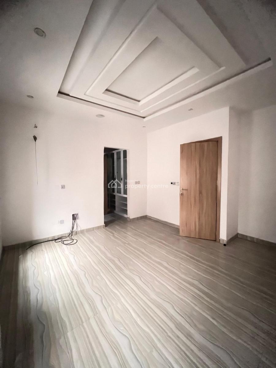 Lovely 4 Bedroom Terrace, Chevron, Lekki Phase 1, Lekki, Lagos, Terraced Duplex for Sale