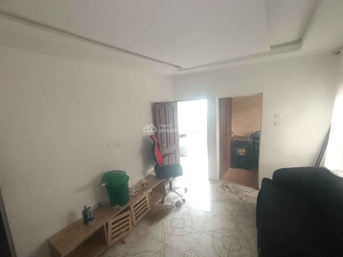 1 Bedroom Mini Flat, Thomas Estate Nepa Office.., Ajah, Lagos, Mini Flat (room and Parlour) for Rent
