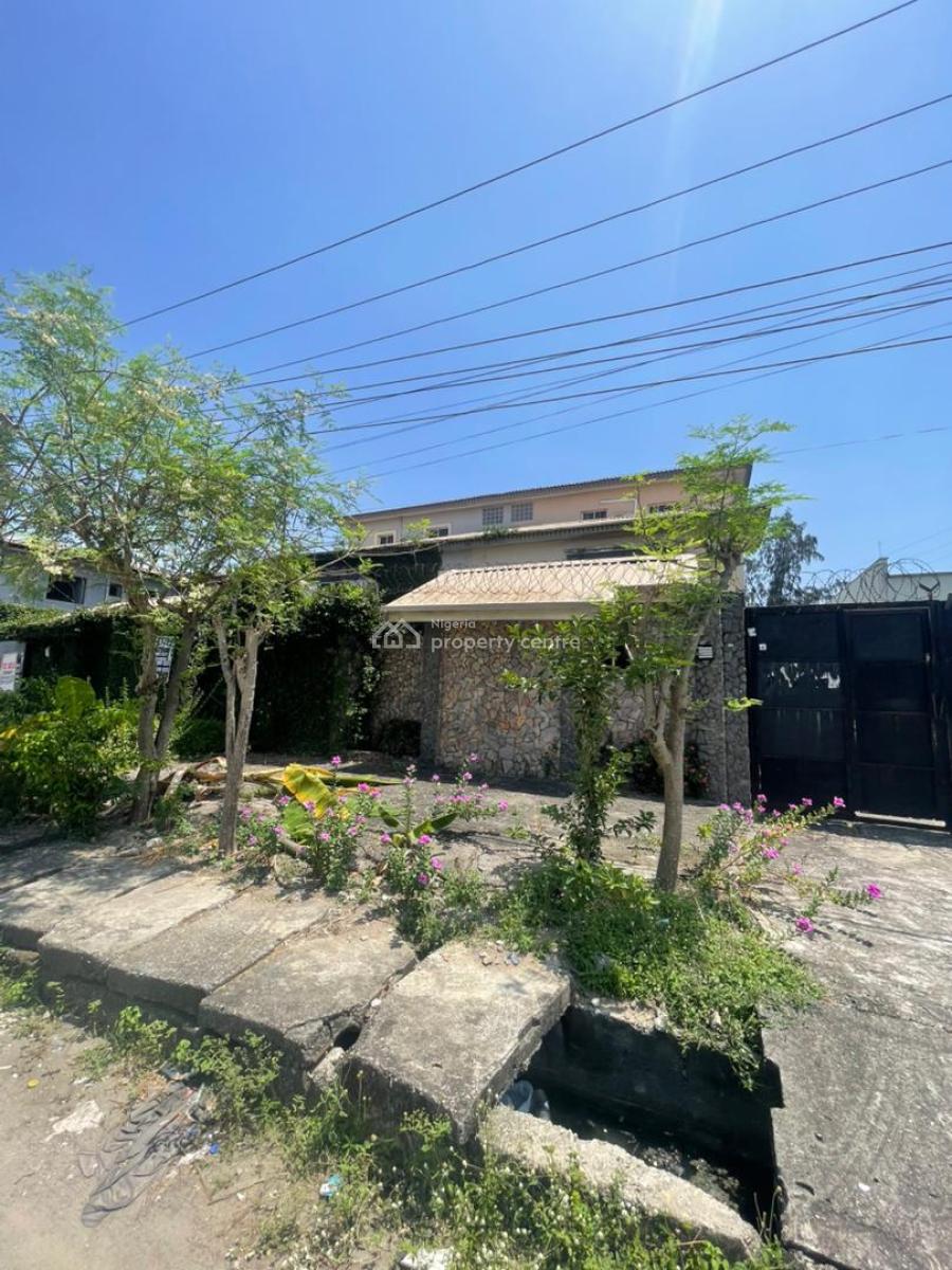 4 Bedroom Semi Detached with a Bq Available, Lekki Phase 1, Lekki, Lagos, Semi-detached Duplex for Sale