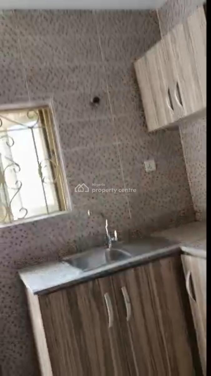 Well Maintained 2bedroom Flat, Majek, Sangotedo, Ajah, Lagos, Flat / Apartment for Rent