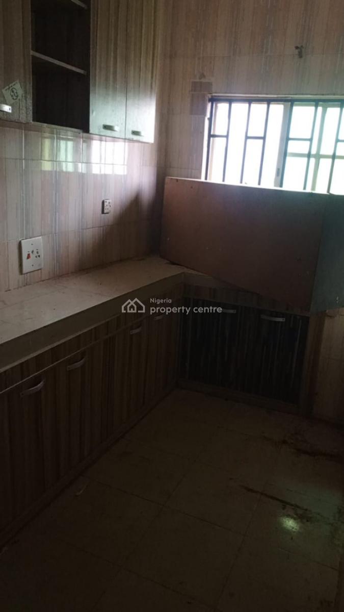 3 Bedroom Flat Upstairs, Atlantic View Estate Off Alpha Beach Road Chevron Axis, Lekki, Lagos, Flat / Apartment for Rent