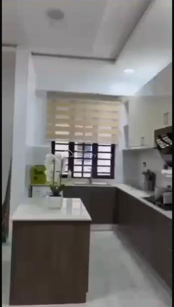 Fully Furnished Standard 2bedroom, Yabatech Gra, Yaba, Lagos, Flat / Apartment for Sale