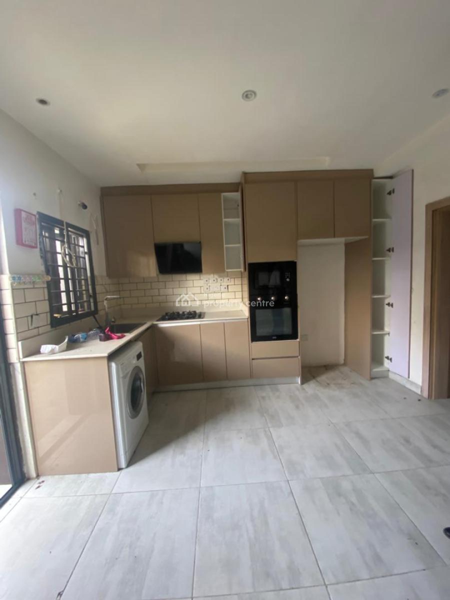 Spacious Two Bedroom Masionette, Off Freedom Way, Lekki Phase 1, Lekki Phase 1, Lekki, Lagos, Terraced Duplex for Rent