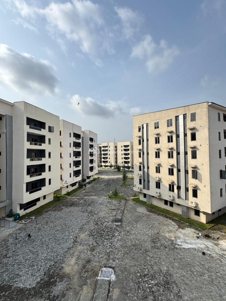 3 Bedroom Apartment, Surulere, Lagos, Block of Flats for Sale