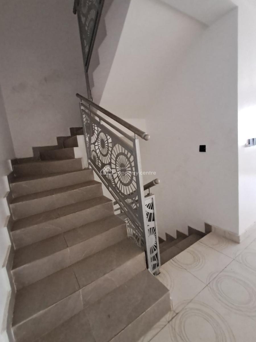 Contemporary Luxury 3-bedroom Maisonette, New Road Alpha Beach, Opposite Chevron Lekki, Lekki, Lagos, Terraced Duplex for Rent