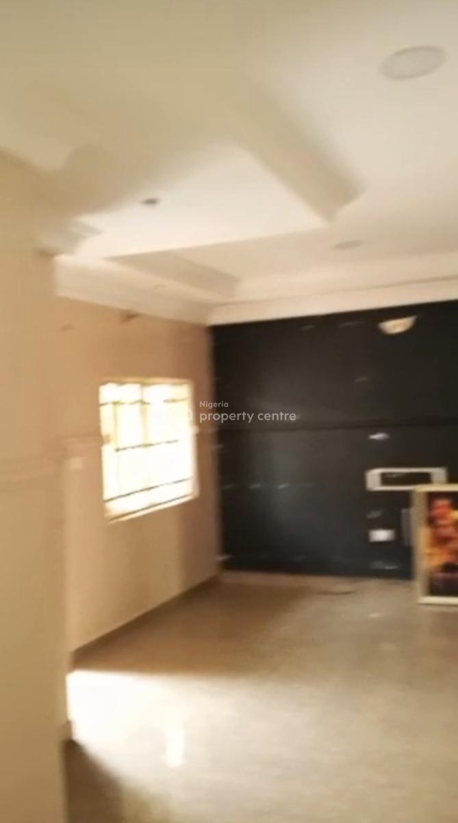Very Spacious Good 1 Bedroom Flat Upstairs Phase 4 in an Estate, Kubwa, Abuja, Flat / Apartment for Rent