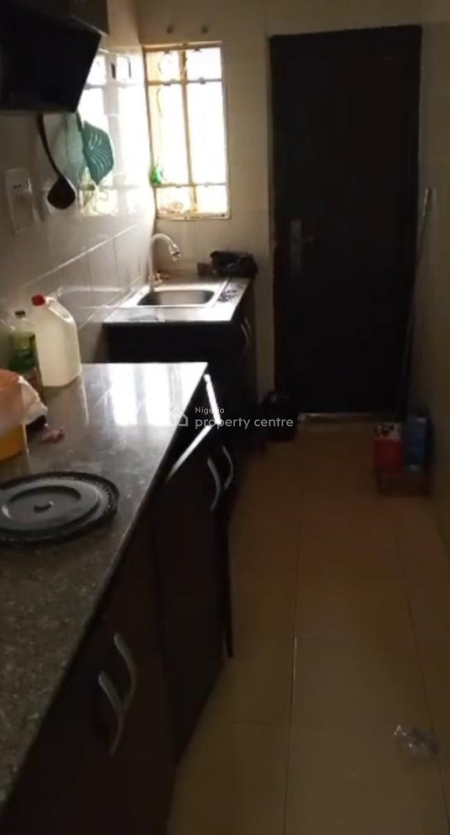 Very Spacious Good 1 Bedroom Flat Upstairs Phase 4 in an Estate, Kubwa, Abuja, Flat / Apartment for Rent