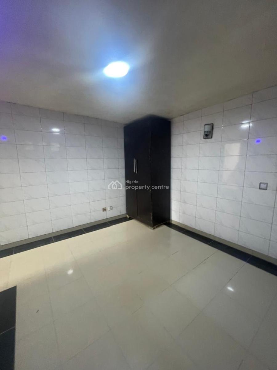 Beautiful Room Self Contain, Waterfront Estate, Gra Phase 1, Magodo, Lagos, Self Contain (single Rooms) for Rent