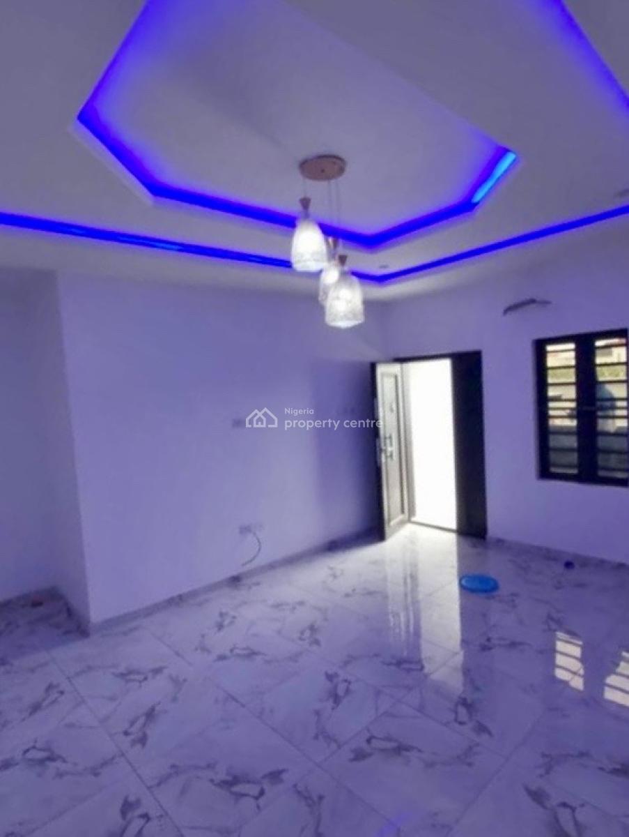 Beautiful Upstairs in Serene Neighborhoods, Sangotedo, Ajah, Lagos, Flat / Apartment for Rent