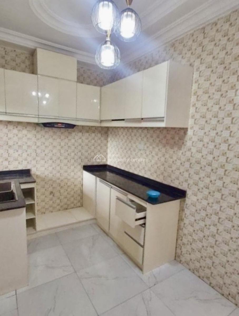 Beautiful Upstairs in Serene Neighborhoods, Sangotedo, Ajah, Lagos, Flat / Apartment for Rent