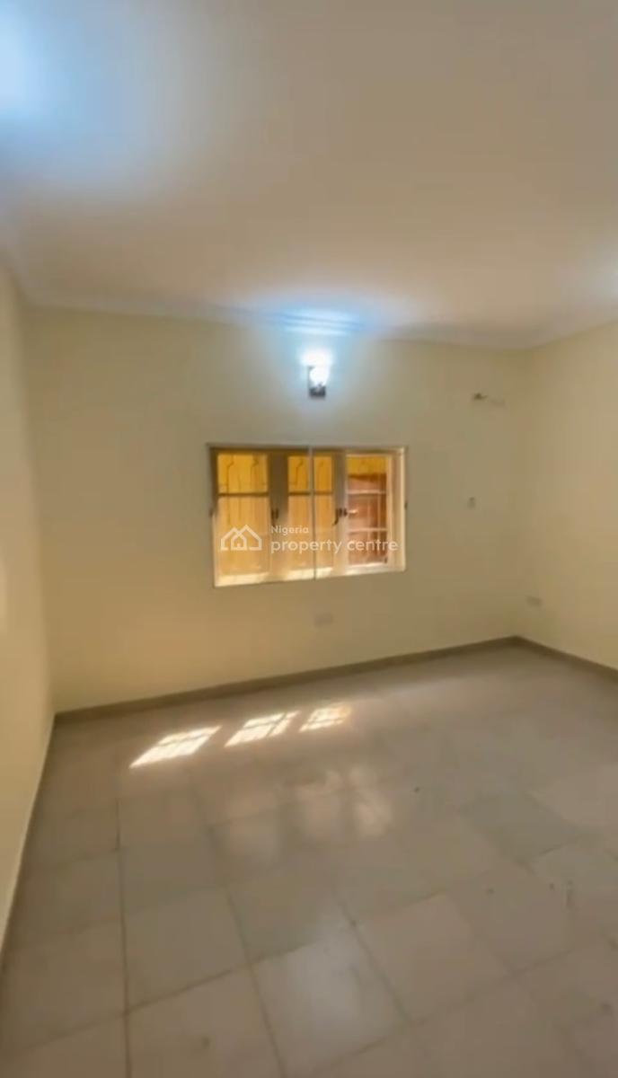 Standard 2bedroom Flat, Ajao Estate Anthony, Anthony, Maryland, Lagos, Flat / Apartment for Rent