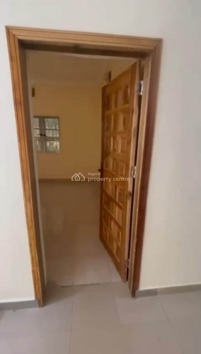 Standard 2bedroom Flat, Ajao Estate Anthony, Anthony, Maryland, Lagos, Flat / Apartment for Rent
