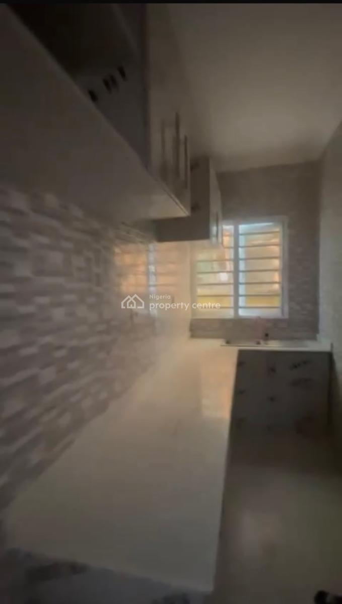 Standard 2bedroom Flat, Ajao Estate Anthony, Anthony, Maryland, Lagos, Flat / Apartment for Rent