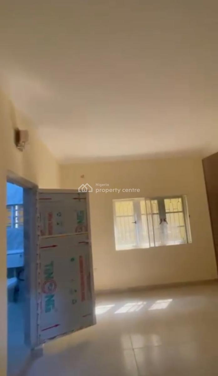 Standard 2bedroom Flat, Ajao Estate Anthony, Anthony, Maryland, Lagos, Flat / Apartment for Rent