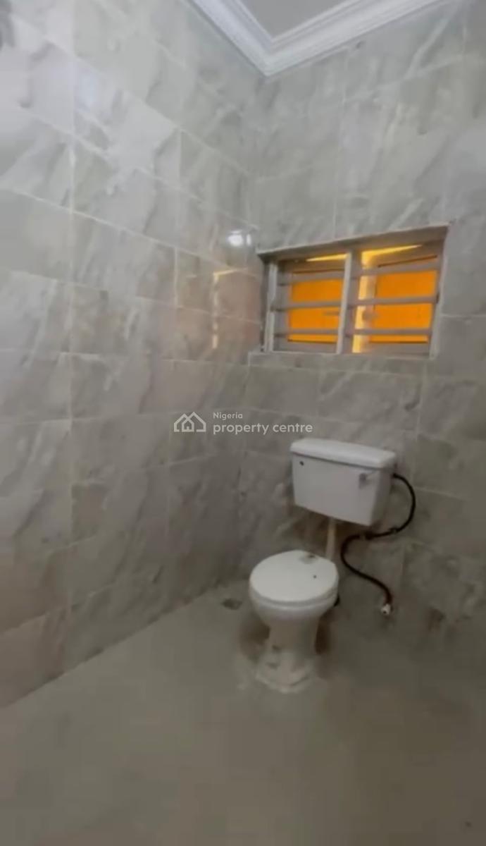 Standard 2bedroom Flat, Ajao Estate Anthony, Anthony, Maryland, Lagos, Flat / Apartment for Rent