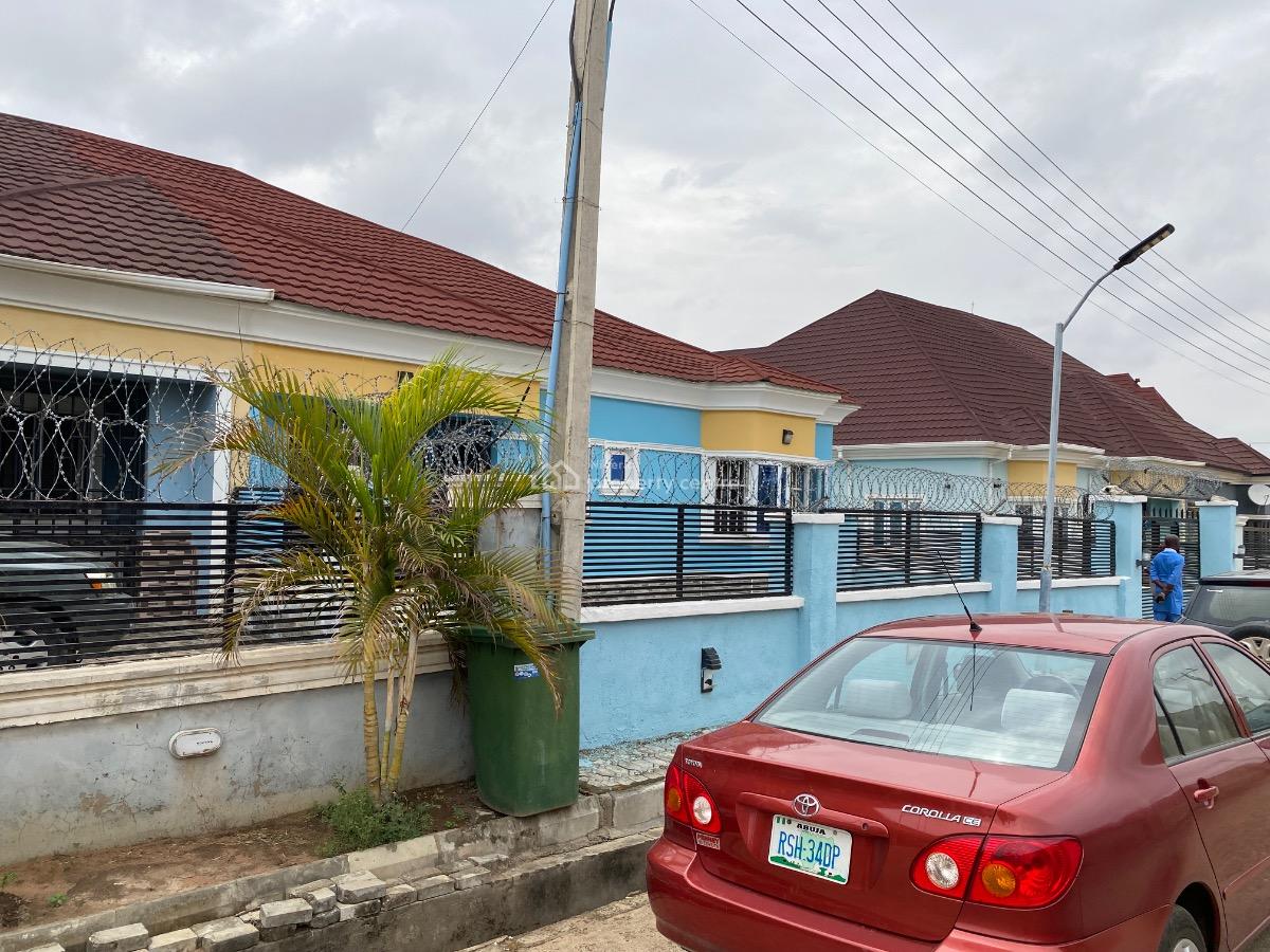 Luxury 3 Bedroom Bungalow with a Bq, Royal Garden Estate, Lugbe District, Abuja, Semi-detached Bungalow for Sale