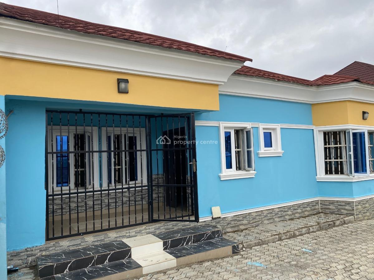 Luxury 3 Bedroom Bungalow with a Bq, Royal Garden Estate, Lugbe District, Abuja, Semi-detached Bungalow for Sale