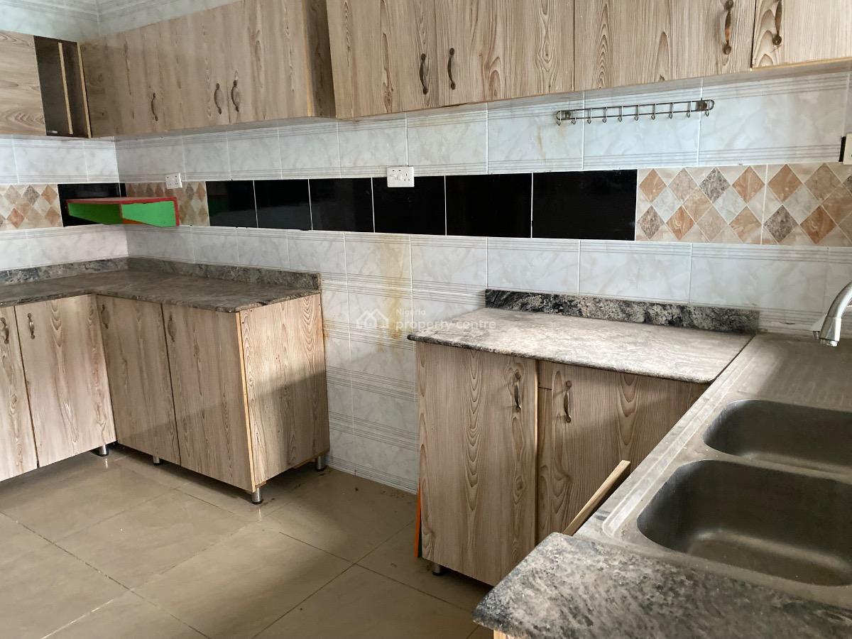 Luxury 3 Bedroom Bungalow with a Bq, Royal Garden Estate, Lugbe District, Abuja, Semi-detached Bungalow for Sale