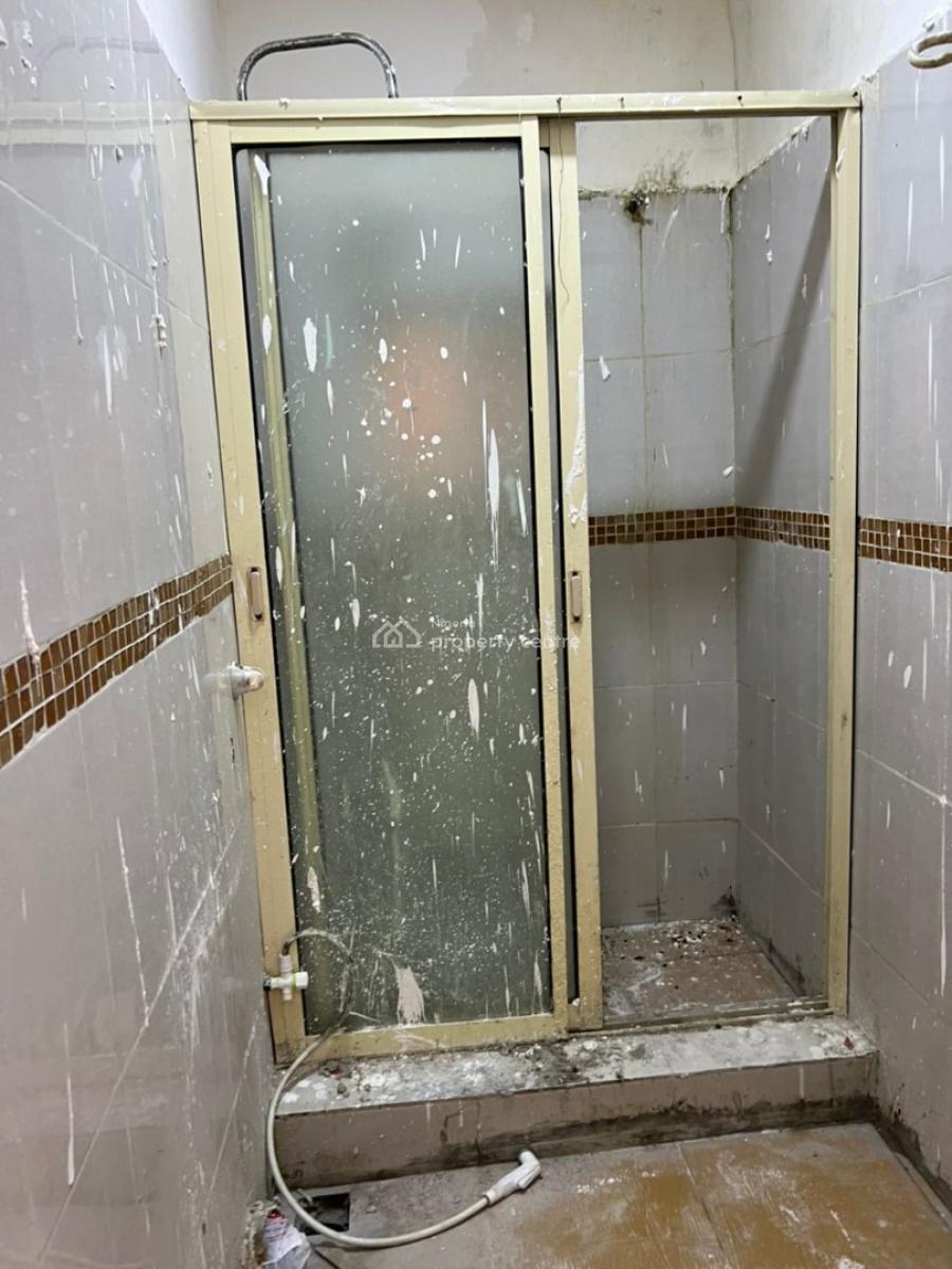 Newly Renovated Mini Flat with a Standard Kitchen, Off Admiralty Road, Lekki Phase 1, Lekki, Lagos, Flat / Apartment for Rent