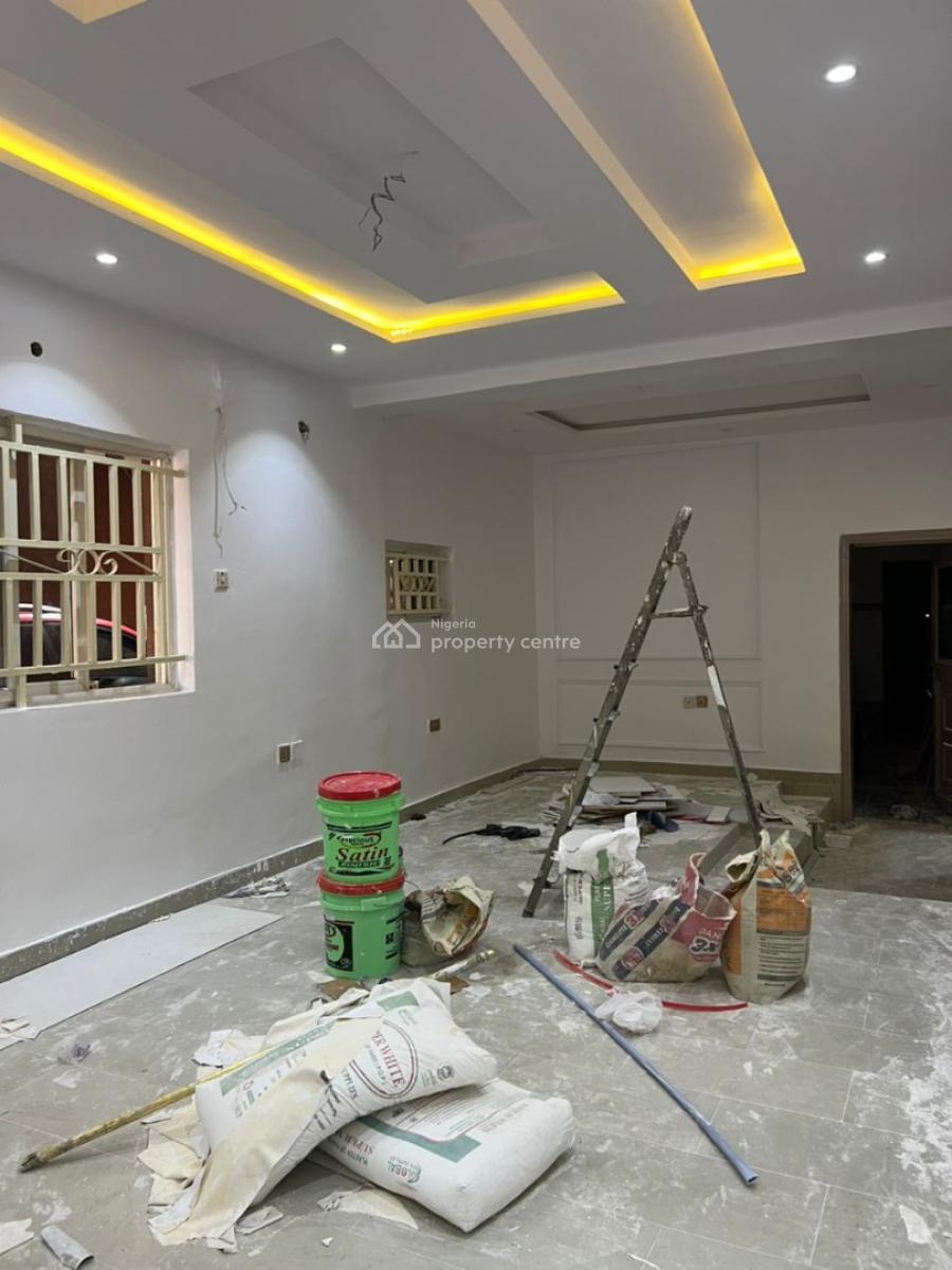 Newly Renovated Mini Flat with a Standard Kitchen, Off Admiralty Road, Lekki Phase 1, Lekki, Lagos, Flat / Apartment for Rent