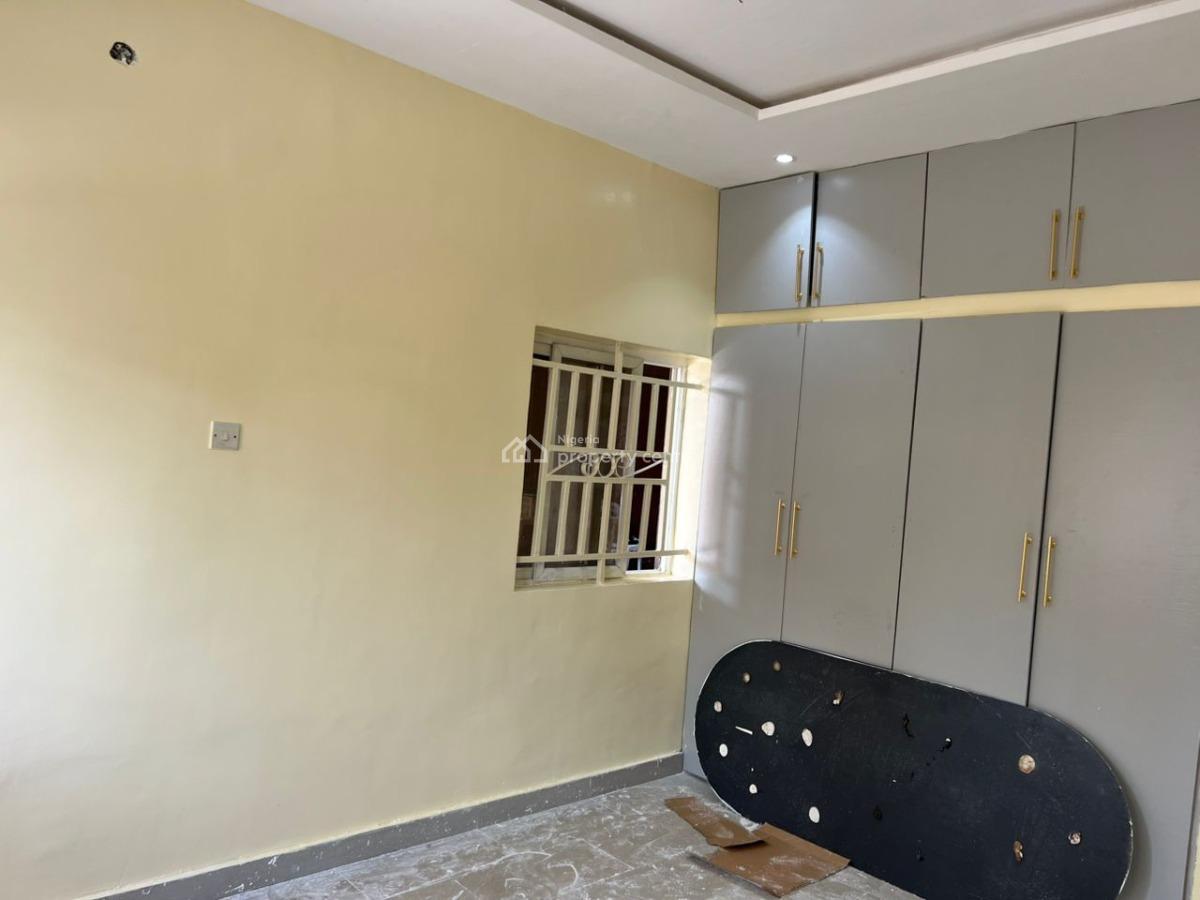 Newly Renovated Mini Flat with a Standard Kitchen, Off Admiralty Road, Lekki Phase 1, Lekki, Lagos, Flat / Apartment for Rent