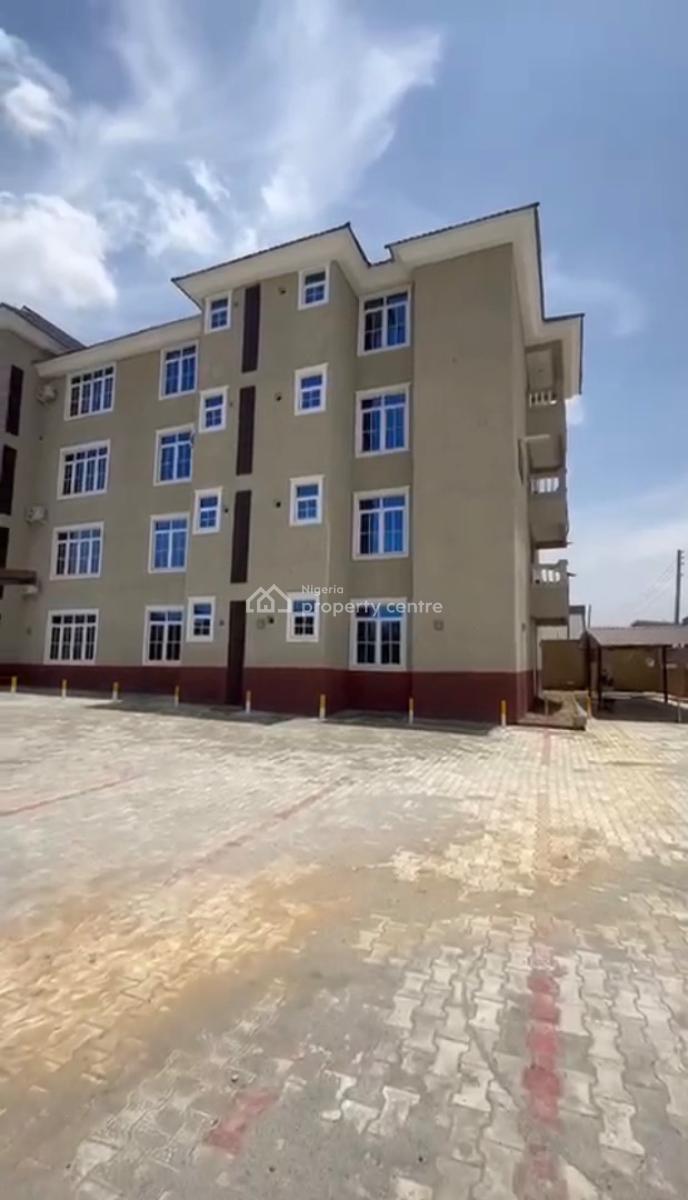 Newly Built Serviced 3 Bedroom Apartment, Gilmore, Jahi, Abuja, Flat / Apartment for Rent