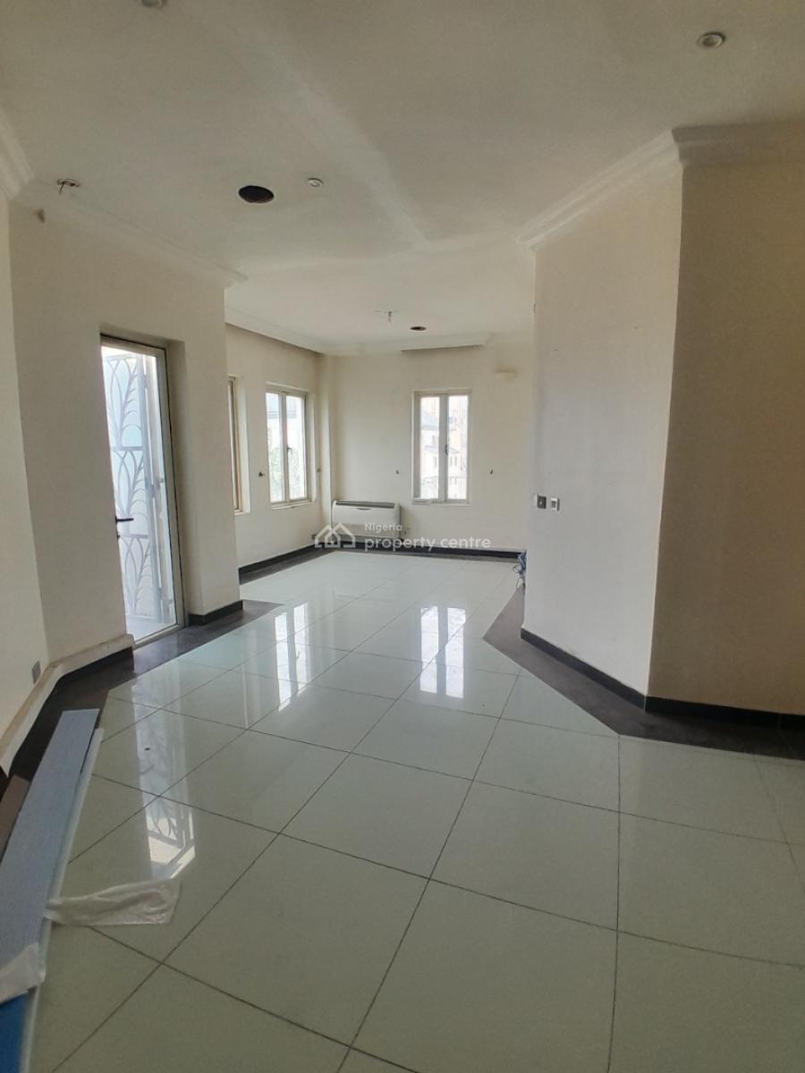 Two Bedrooms with a Room Bq, Off Yusuf Abiodun Street, Oniru, Victoria Island (vi), Lagos, Flat / Apartment for Rent