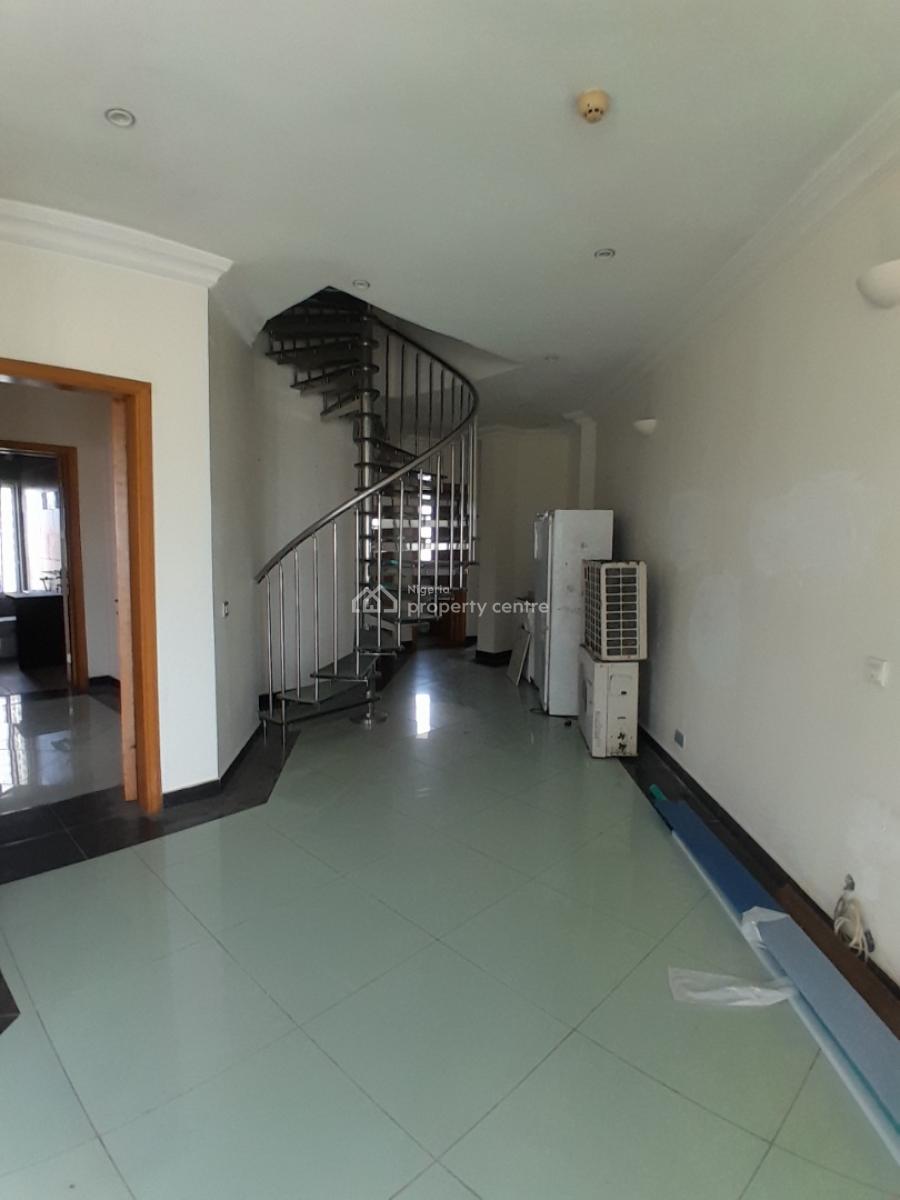 Two Bedrooms with a Room Bq, Off Yusuf Abiodun Street, Oniru, Victoria Island (vi), Lagos, Flat / Apartment for Rent