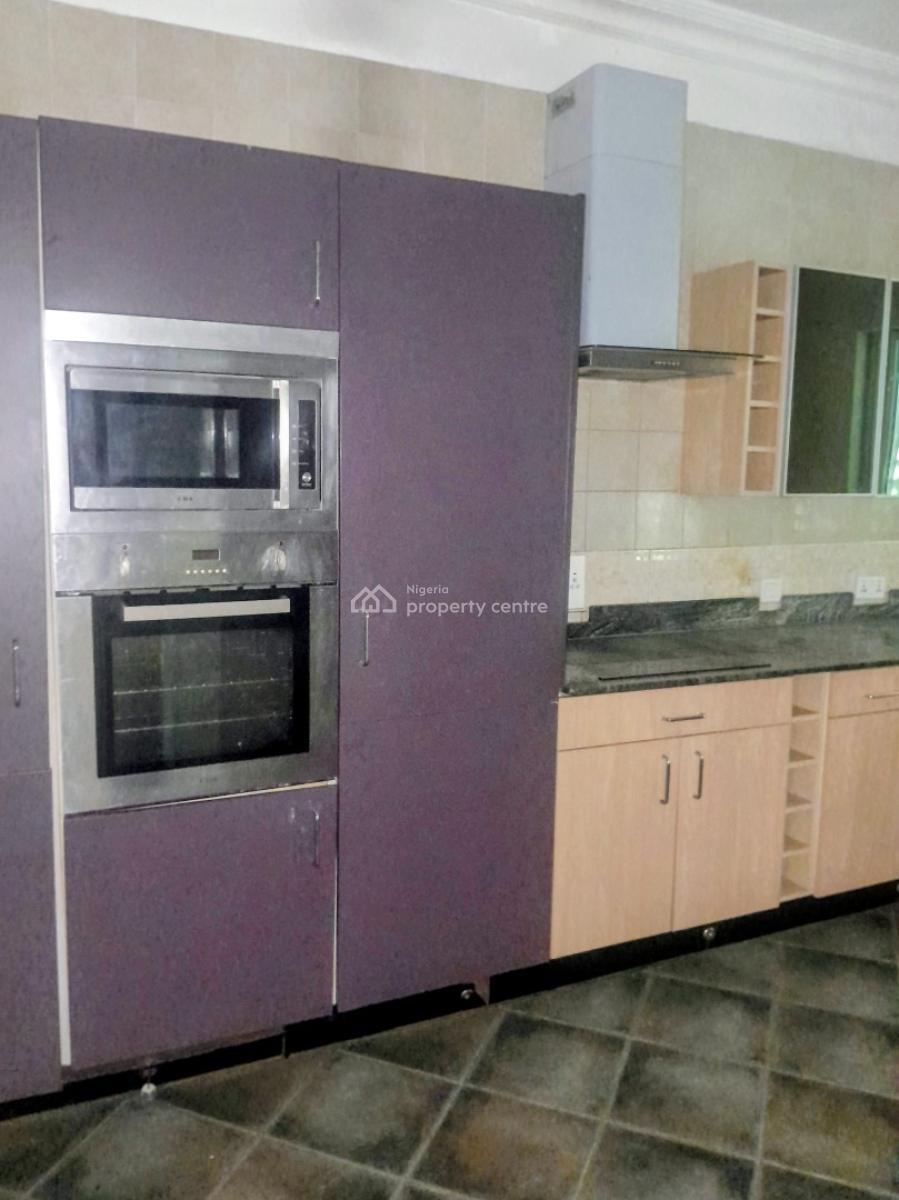 Two Bedrooms with a Room Bq, Off Yusuf Abiodun Street, Oniru, Victoria Island (vi), Lagos, Flat / Apartment for Rent