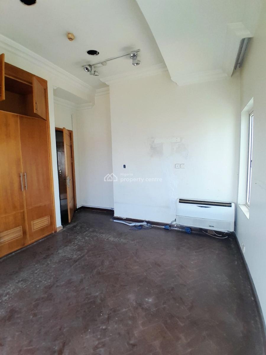 Two Bedrooms with a Room Bq, Off Yusuf Abiodun Street, Oniru, Victoria Island (vi), Lagos, Flat / Apartment for Rent