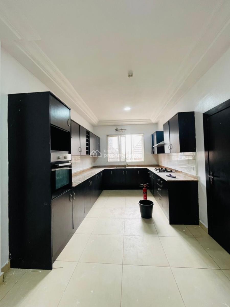 Well Built 3 Bedroom Apartment in a Secured Estate, Chevron Drive, Lekki, Lagos, House for Rent