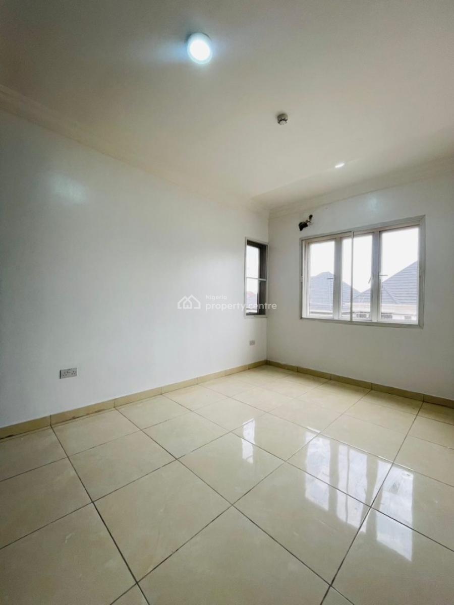 Well Built 3 Bedroom Apartment in a Secured Estate, Chevron Drive, Lekki, Lagos, House for Rent