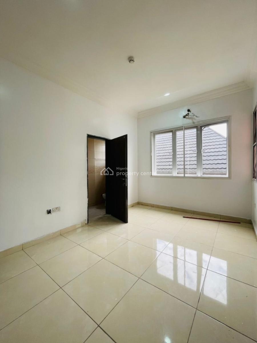 Well Built 3 Bedroom Apartment in a Secured Estate, Chevron Drive, Lekki, Lagos, House for Rent