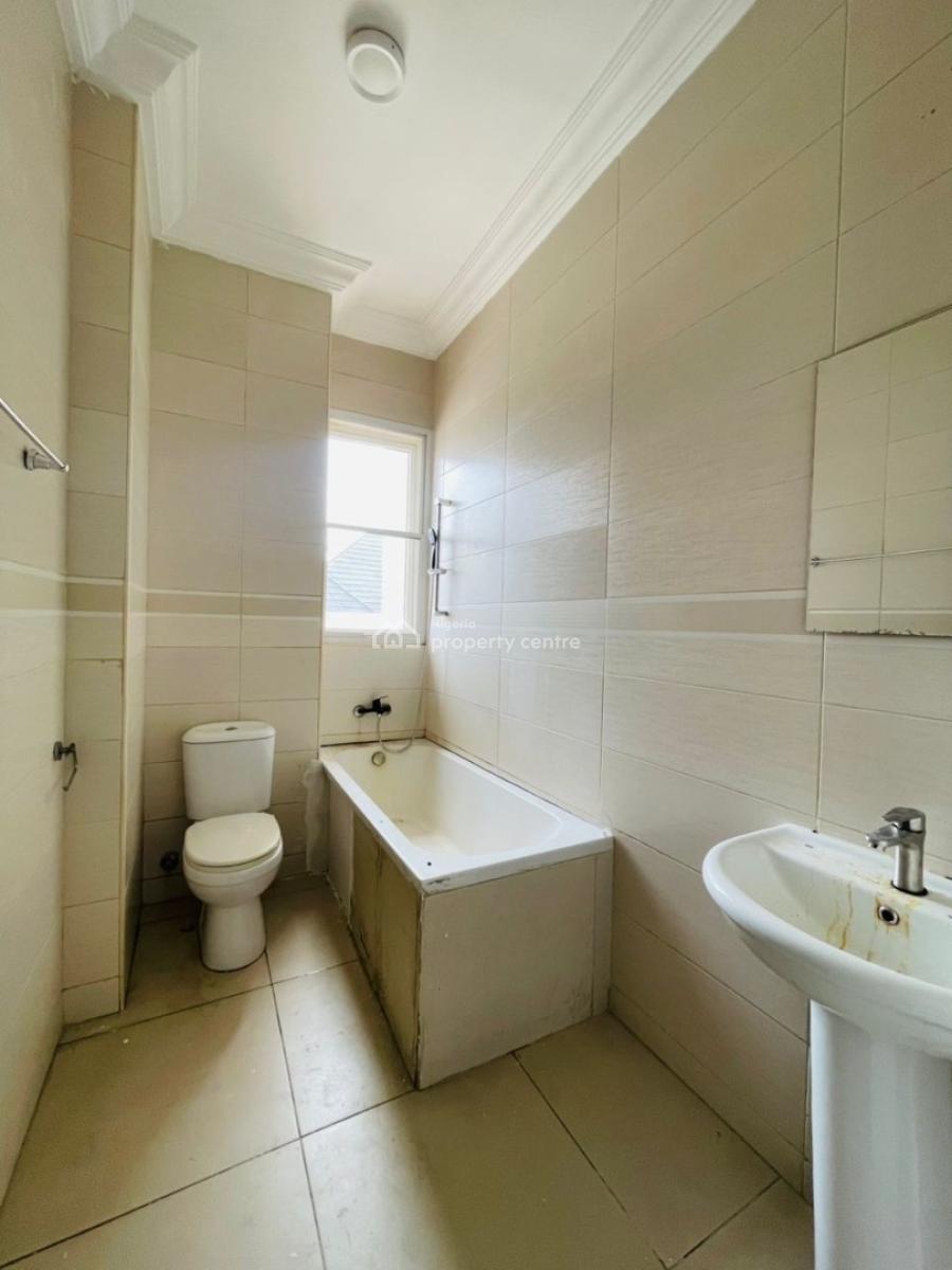 Well Built 3 Bedroom Apartment in a Secured Estate, Chevron Drive, Lekki, Lagos, House for Rent