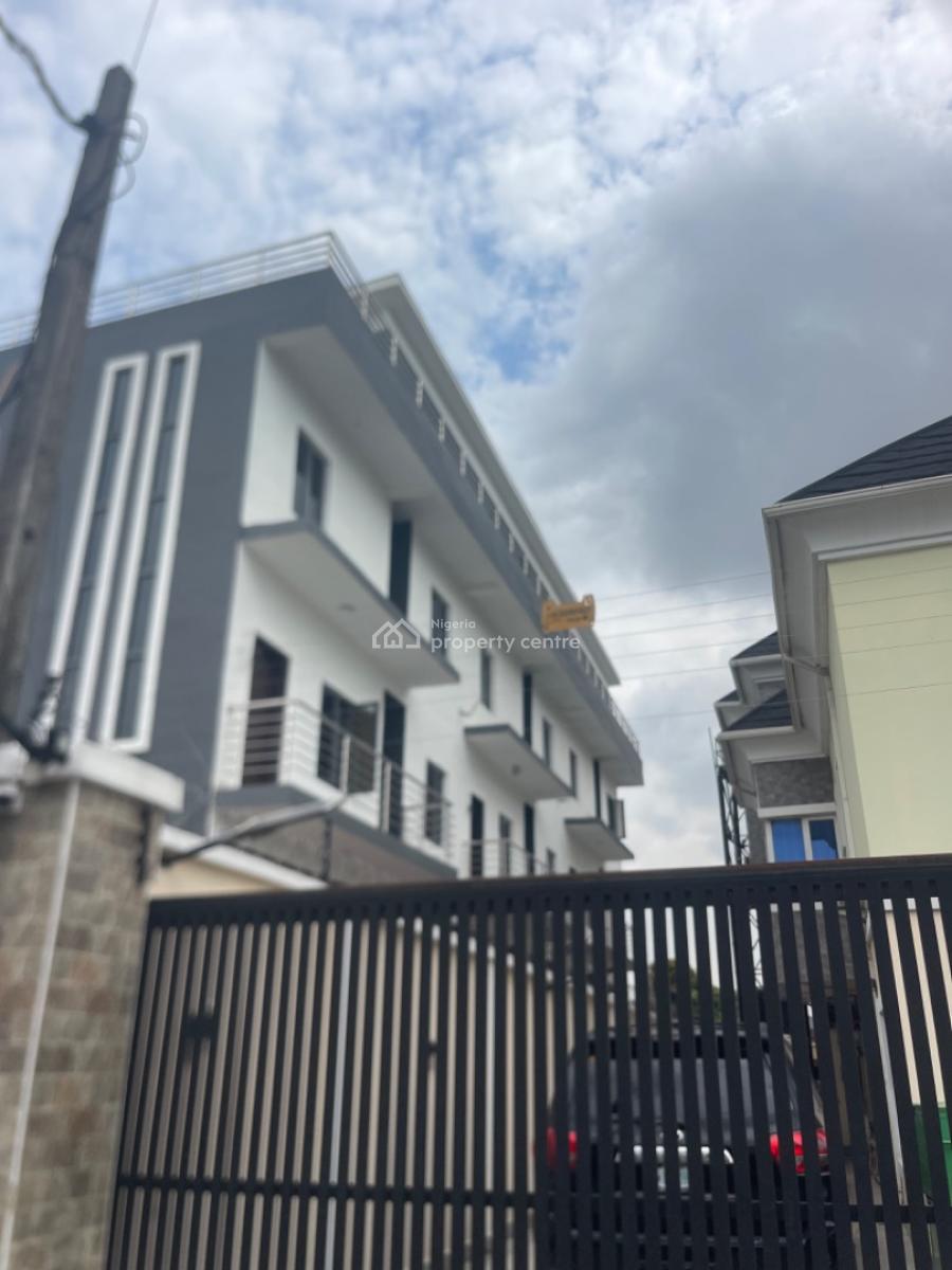 4 Bedroom Spacious House with a Bq, Anthony Maryland, Maryland, Lagos, Semi-detached Duplex for Sale