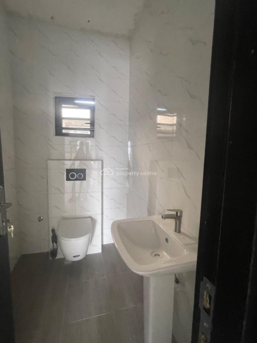 4 Bedroom Spacious House with a Bq, Anthony Maryland, Maryland, Lagos, Semi-detached Duplex for Sale