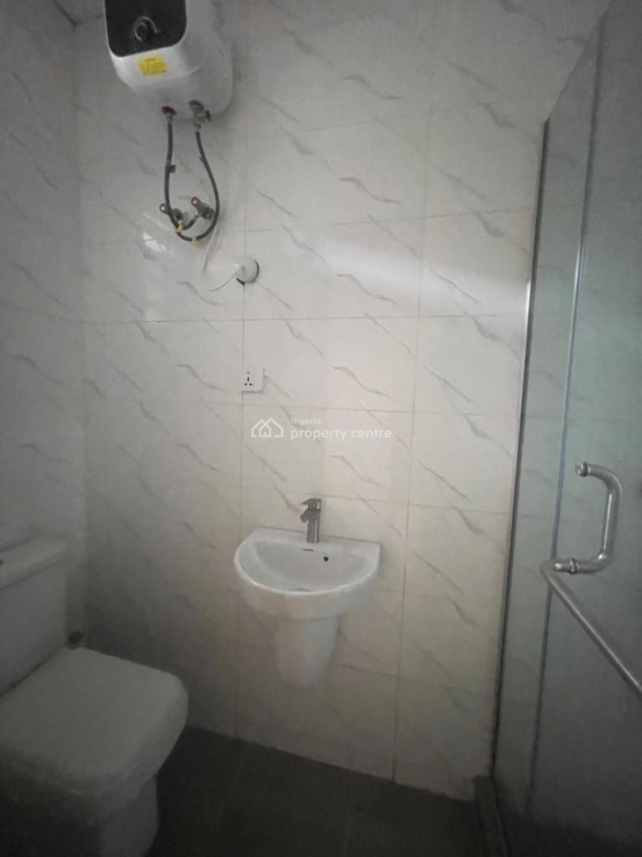 4 Bedroom Spacious House with a Bq, Anthony Maryland, Maryland, Lagos, Semi-detached Duplex for Sale