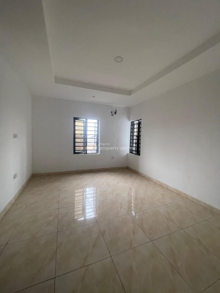 4 Bedroom Spacious House with a Bq, Anthony Maryland, Maryland, Lagos, Semi-detached Duplex for Sale