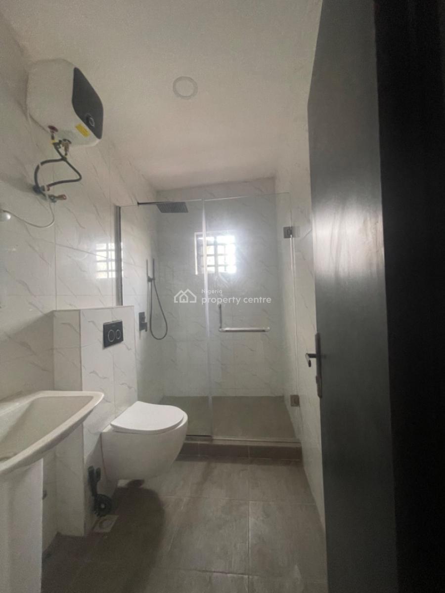 4 Bedroom Spacious House with a Bq, Anthony Maryland, Maryland, Lagos, Semi-detached Duplex for Sale