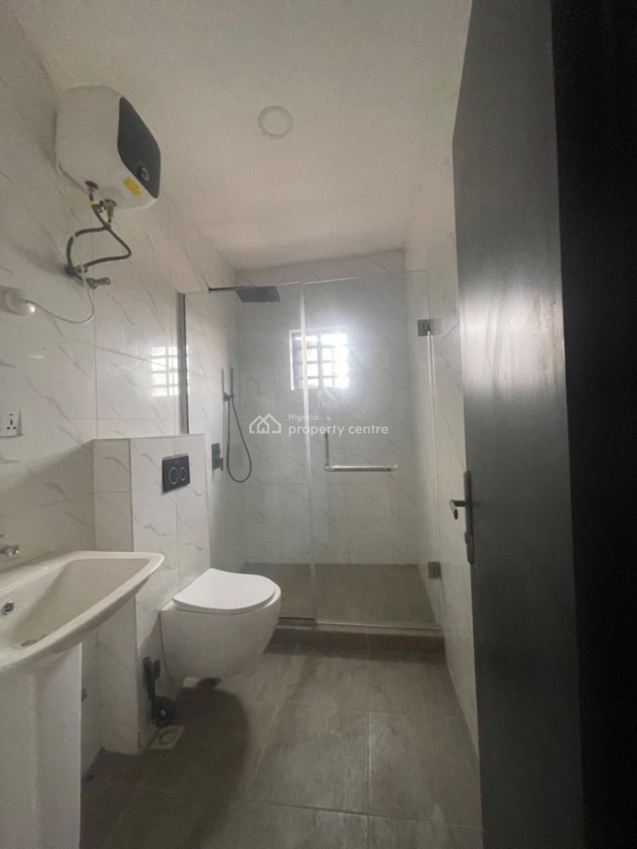 4 Bedroom Spacious House with a Bq, Anthony Maryland, Maryland, Lagos, Semi-detached Duplex for Sale