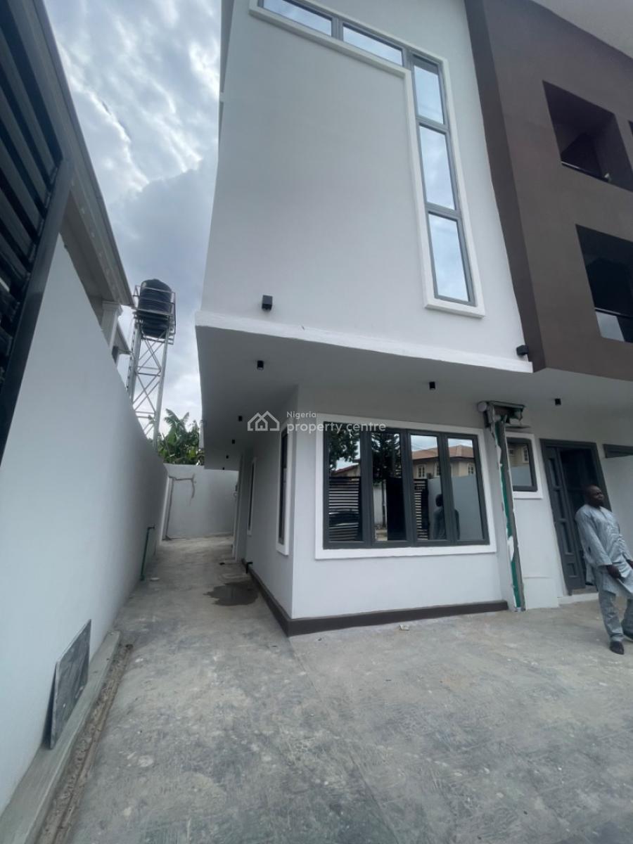 4 Bedroom House with a Bq, Anthony, Maryland, Lagos, Semi-detached Duplex for Sale