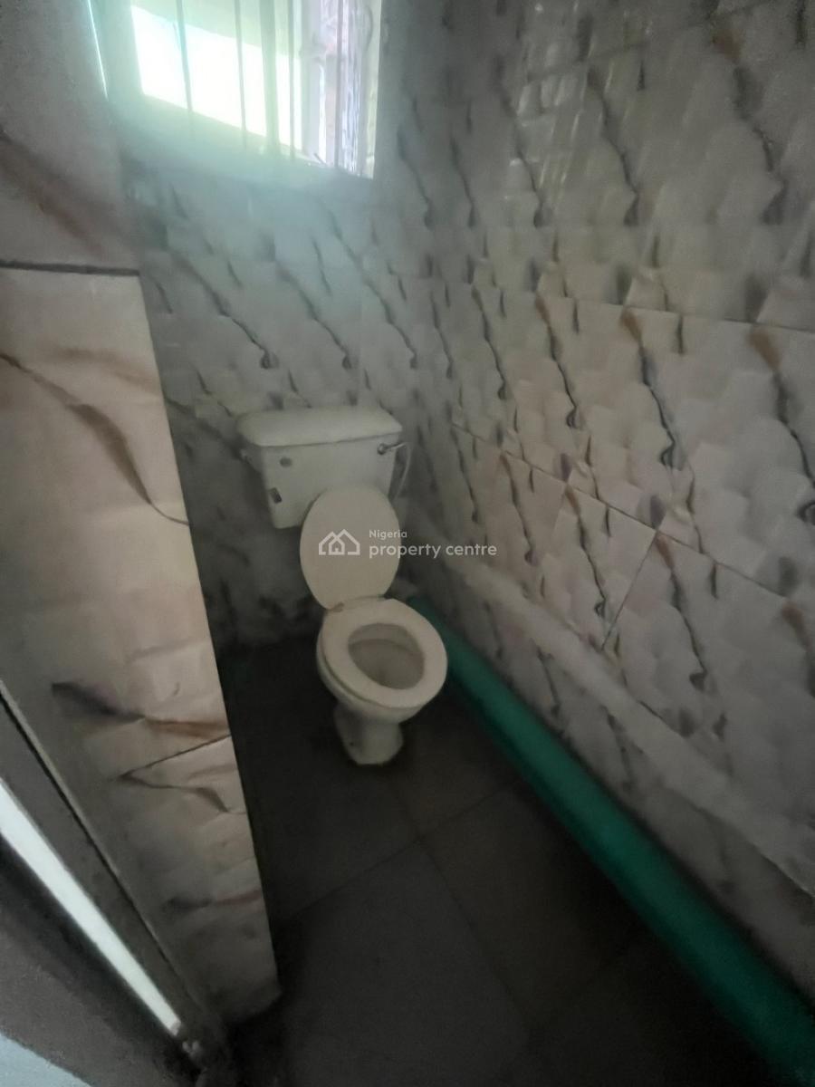 Luxury Self Contain in a Service Compound, Lekki Scheme 2 Abraham Adesanya, Ajah, Lagos, Self Contain (single Rooms) for Rent