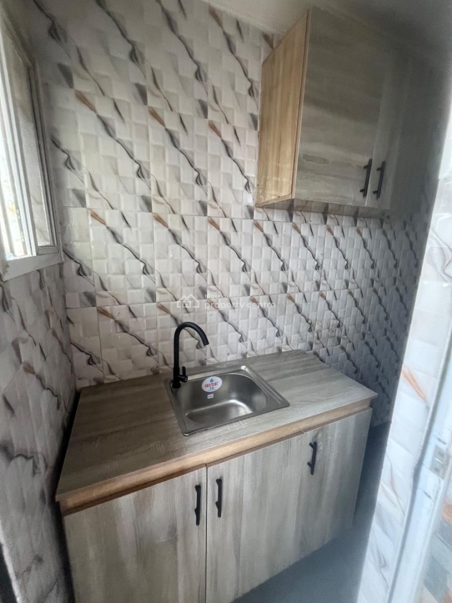 Luxury Self Contain in a Service Compound, Lekki Scheme 2 Abraham Adesanya, Ajah, Lagos, Self Contain (single Rooms) for Rent