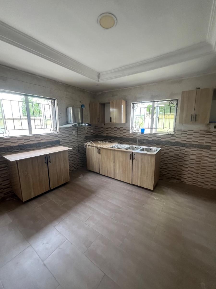 Well Ventilated Spacious Single Room Shared Apartment Kitchen Only to, Lekki Scheme 2 Abraham Adesanya, Ajah, Lagos, Self Contain (single Rooms) for Rent
