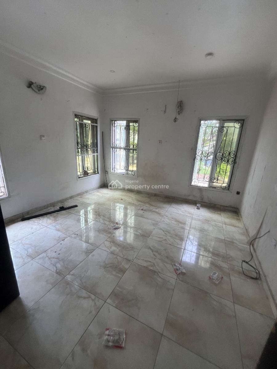 Well Ventilated Spacious Single Room Shared Apartment Kitchen Only to, Lekki Scheme 2 Abraham Adesanya, Ajah, Lagos, Self Contain (single Rooms) for Rent