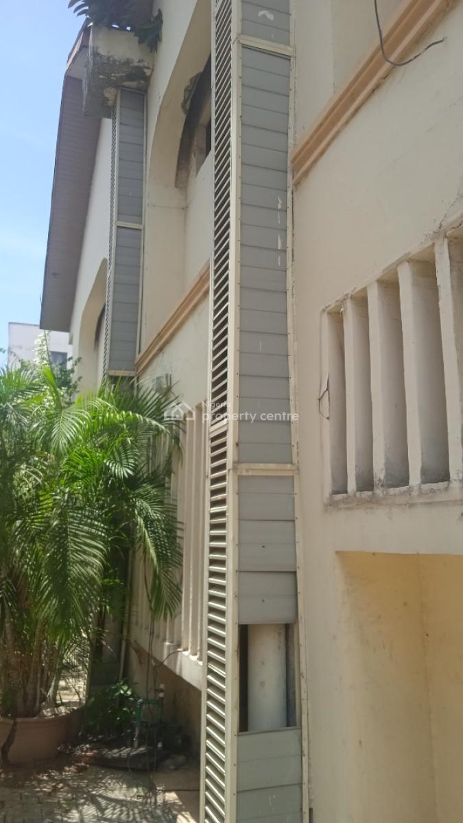 Twin Duplex of 5bedroom Detached Duplex in Need of Renovations, Off Admiralty Way, Lekki Phase 1, Lekki, Lagos, Semi-detached Duplex for Rent