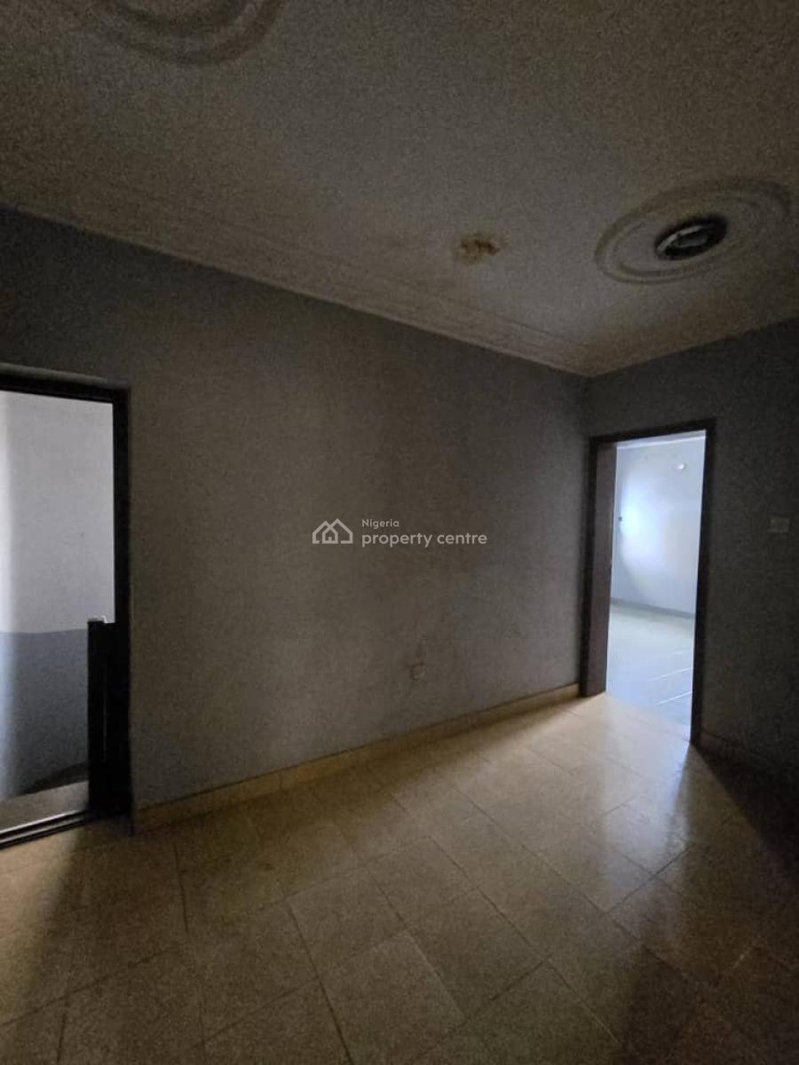 5bedroom Semi Detached Duplex  at Omole Phase 2 with a Room Bq V, Omole Phase 2, Ikeja, Lagos, Semi-detached Duplex for Rent