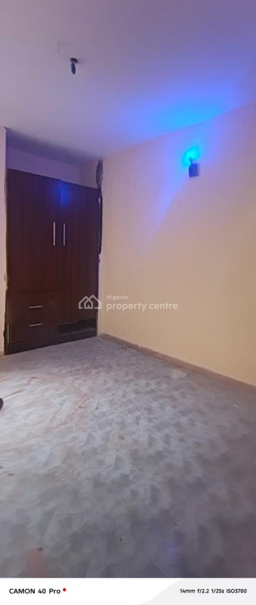 3 Bedroom Flat Ground Floor in New Road Area, Off Alpha Beach Road, New Road Bus Stop, Lekki, Lagos, Flat / Apartment for Rent