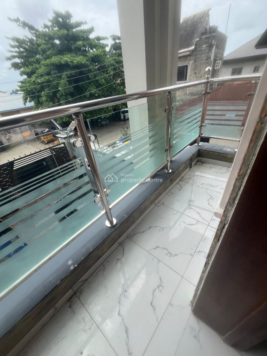 Luxury 2 Bedroom Flat Upstairs, Mobil Road Ilaje, Ajah, Lagos, Flat / Apartment for Rent