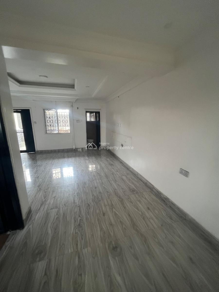 Luxury 2 Bedroom Flat Downstairs, Mobil Road Ilaje, Ajah, Lagos, Flat / Apartment for Rent